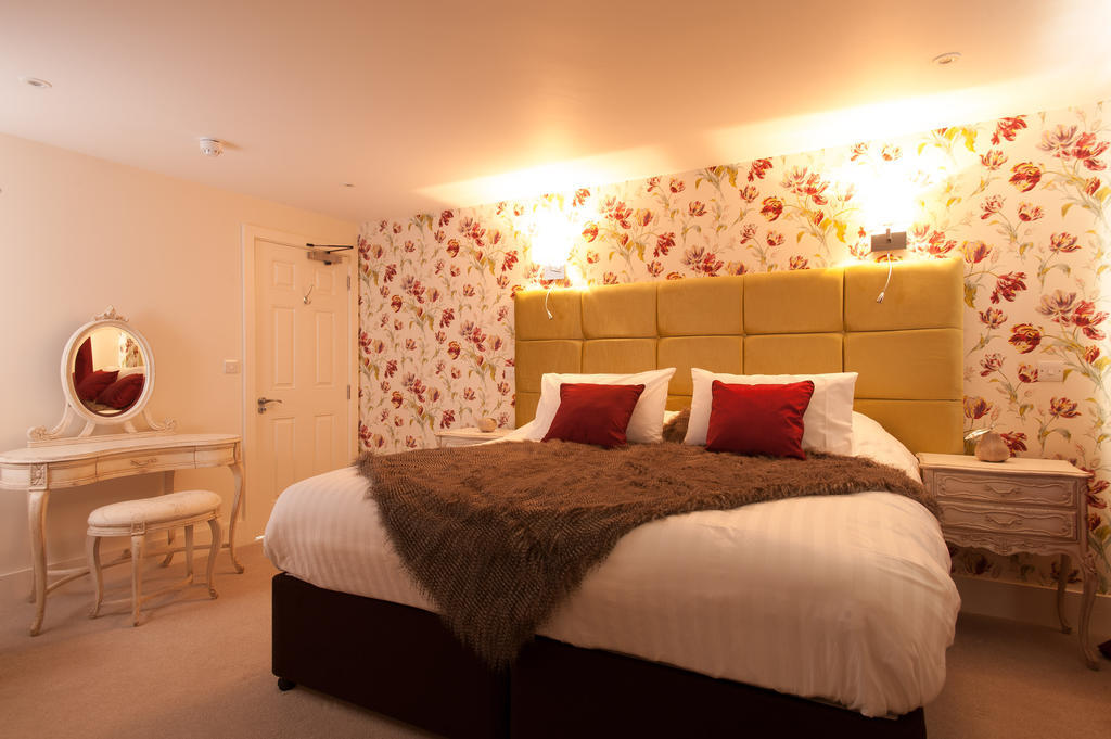 The Wychwood Inn Shipton under Wychwood Habitación foto